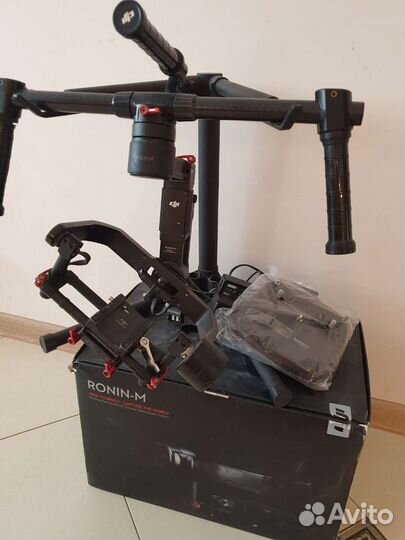 Трехосевой стабилизатор DJI Ronin M