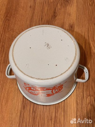 Кастрюля эмалированная
