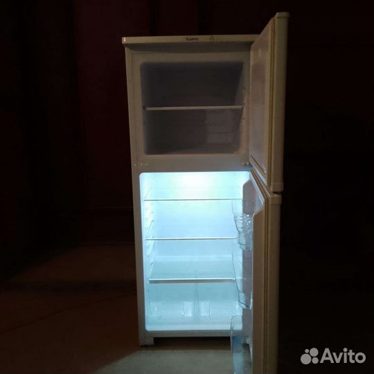 Холодильник бу Бирюса