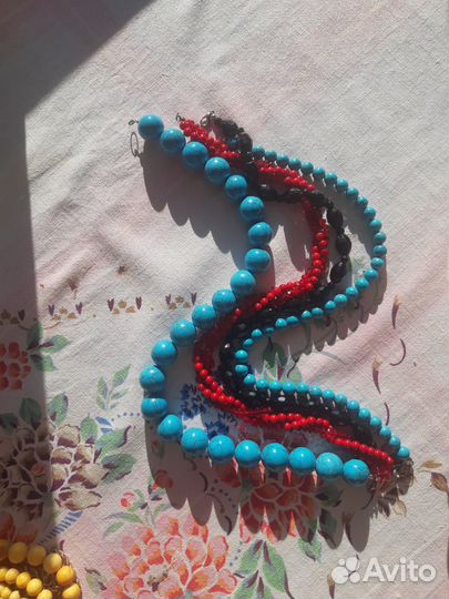 Бусы натуральные,искусств.,деревянные