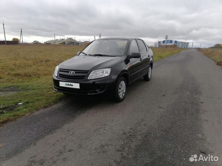 LADA Granta 1.6 МТ, 2013, 150 200 км