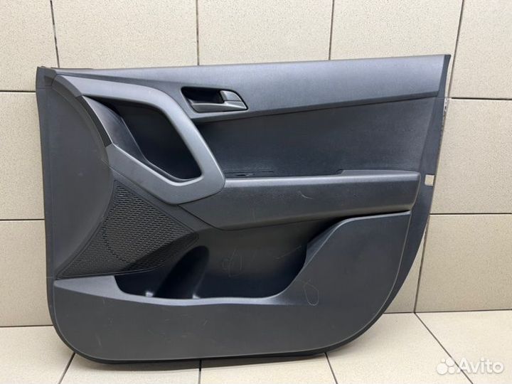 Обшивка двери передней правой Hyundai Creta