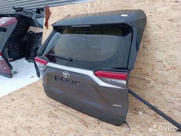 Крышка багажника Тойота Рав 4 в 50