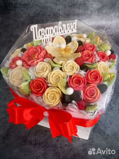 Сладкие букеты из шоколада