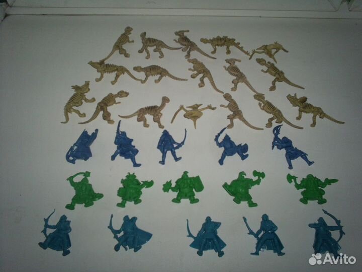 Солдатики + Динозавры