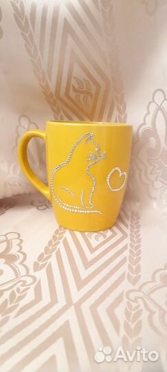 Кружка со стразами ручной работы