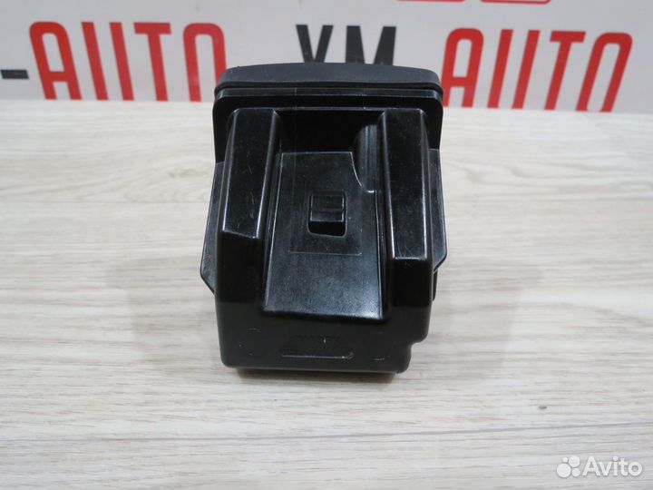 Пепельница Mitsubishi Lancer 10