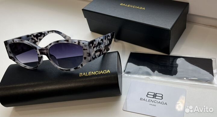 Солнцезащитные очки balenciaga