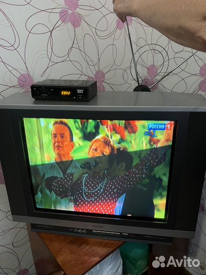 Телевизор hitachi