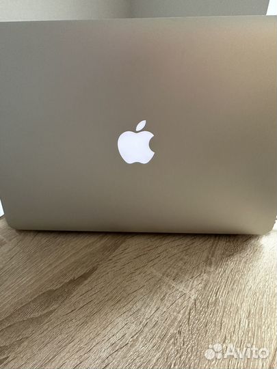 Macbook air 13 early 2015