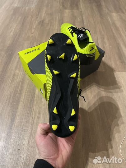 Футбольные бутсы demix