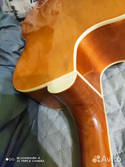 Электро акустическая гитара