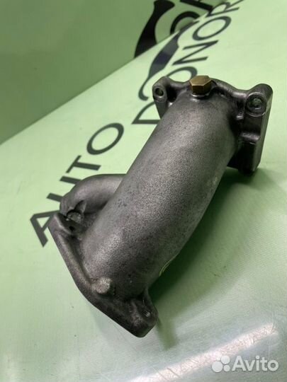 Патрубок впускного коллектора Audi Q7 4L 3.0L BUG