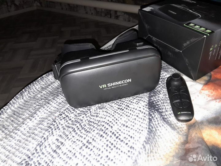 Виртуальные очки с джойстиком