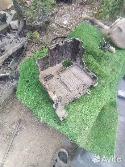 Площадка акб Renault Scenic 2