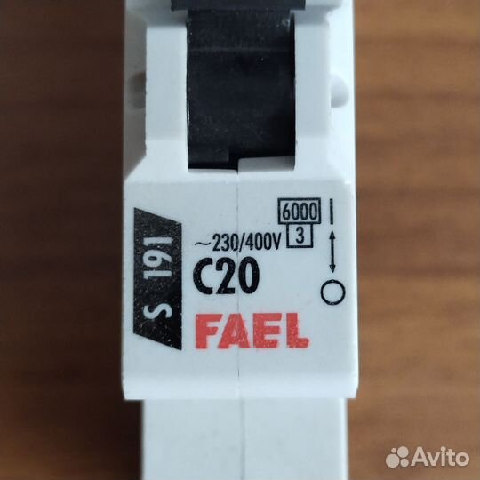 Автоматы трёхфазные Fael