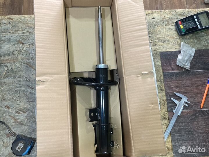 Стойка передняя левая KIA ceed SW (ED) 2007-2012