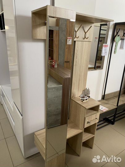 Прихожая Лига