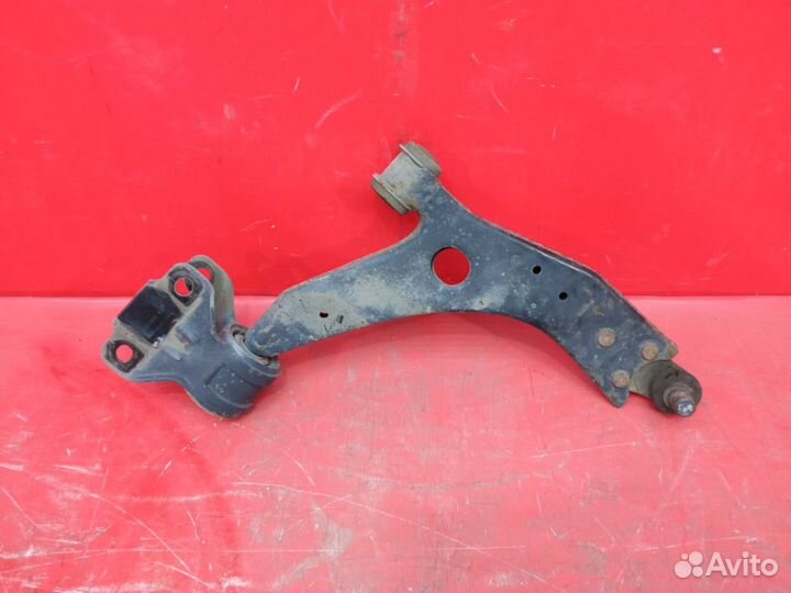 Рычаг подвески передний правый Ford Focus 3