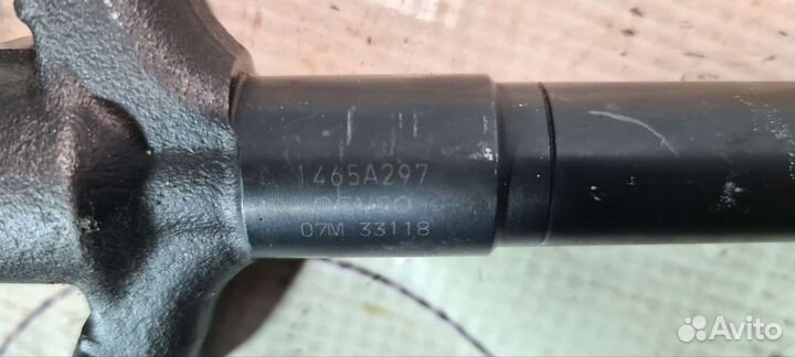 Форсунка дизельная Mitsubishi Pajero Sport 2011