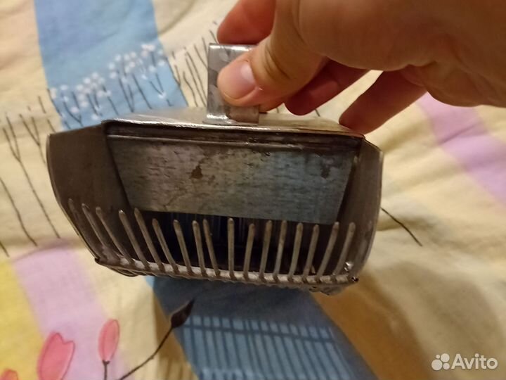 Машинка для сбора ягод черники, клюквы, брусники