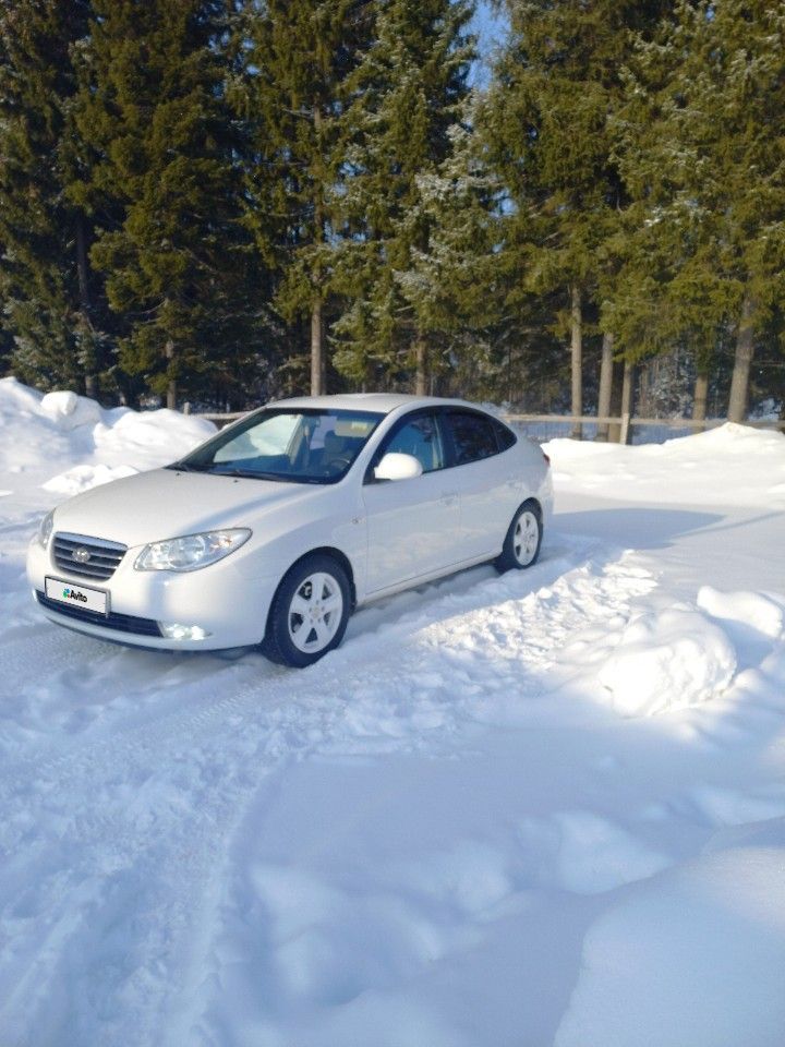 Hyundai Elantra: фото владельца