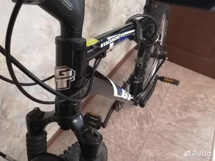 Велосипед GT avalanche 3.0
