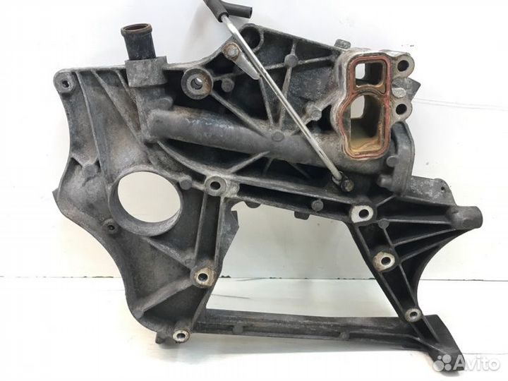 Передняя крышка двигателя Mercedes Sprinter W906