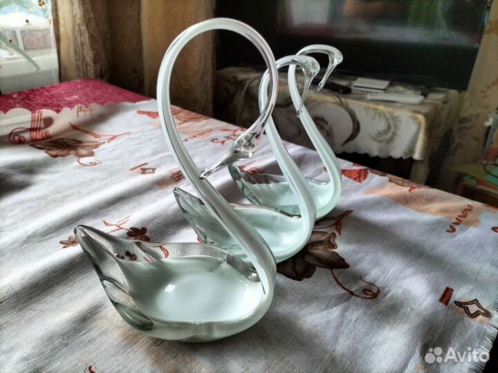 Хрустальные лебеди блюдца