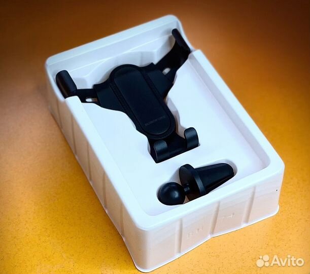 Автомобильный держатель для телефона Borofone BH74