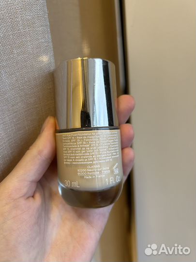 Тональная основа Clarins