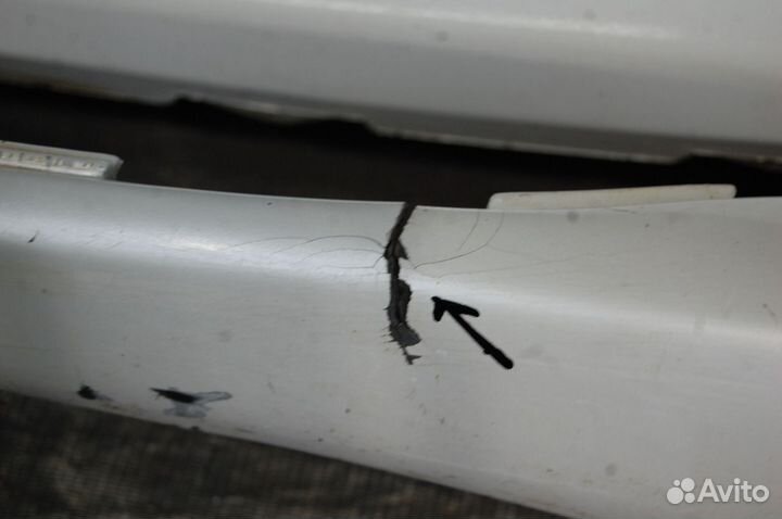 Накладка порога правого - Lexus LX 3