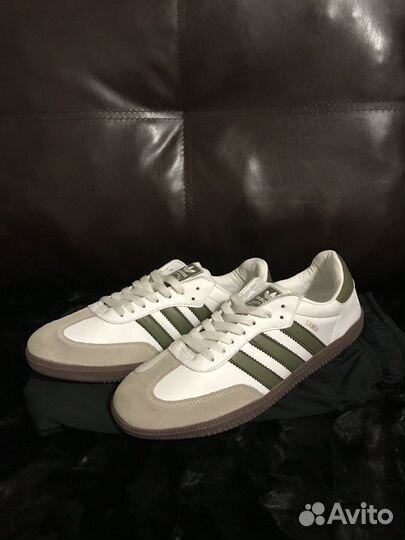 Кроссовки Adidas