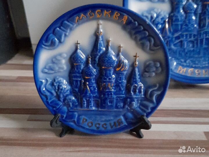 Тарелка сувенирная москва