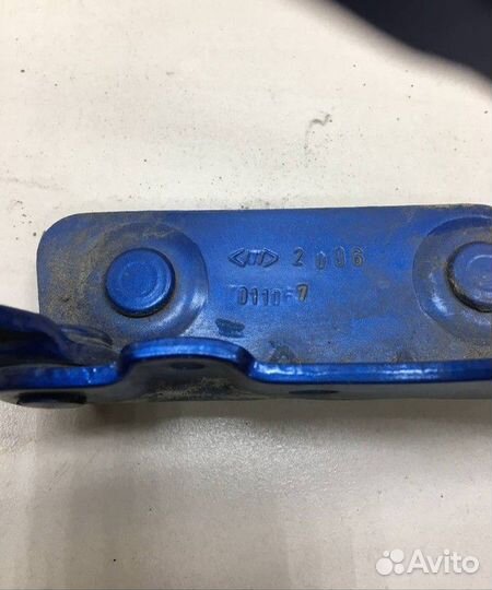 Петля крышки багажника левая Renault Megane