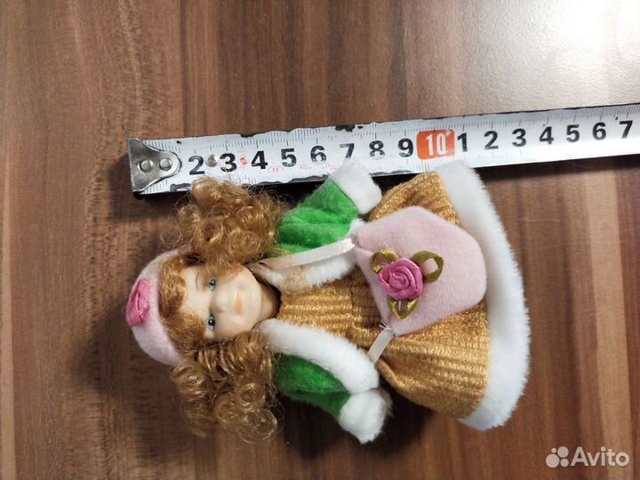Кукла фарфоровая маленькая