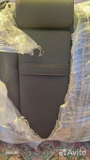 Задний диван Crown