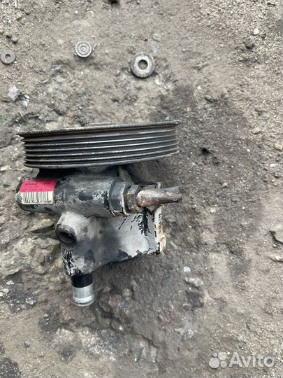 Насос гура Renault Logan 1