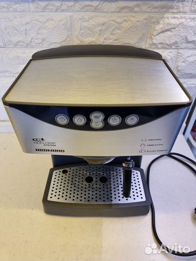 Кофеварка Redmond RCM-1503