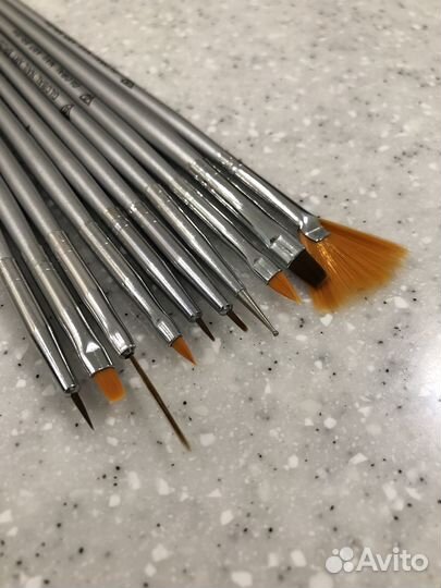 Кисти для маникюра