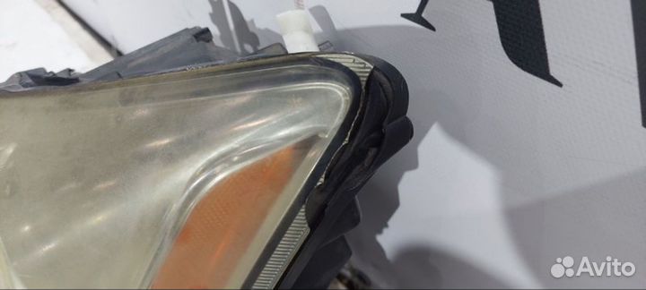 Фара ксеноновая передняя левая Lexus Is250