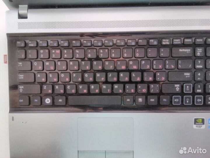 Ноутбук Samsung NP-RV520-S01RU