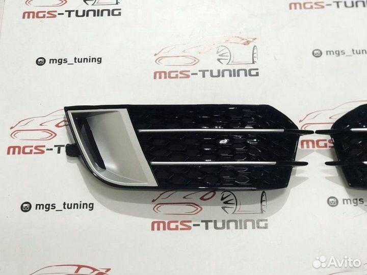 Вставки в бампер Audi A1 14-н.в. стиль RS1 Хром