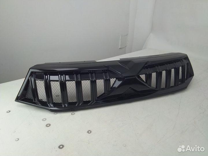 Решетка радиатора LADA Vesta 