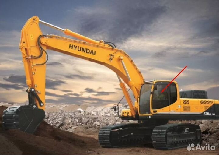 Стекло двери верхнее на экскаватор Hyundai