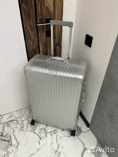 Алюминиевый чемодан Rimowa Original