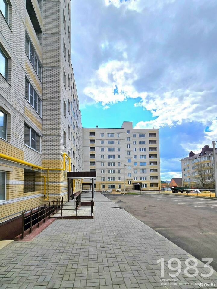 Воронежская область, рабочий посёлок Хохольский, Спортивная улица, 26/4