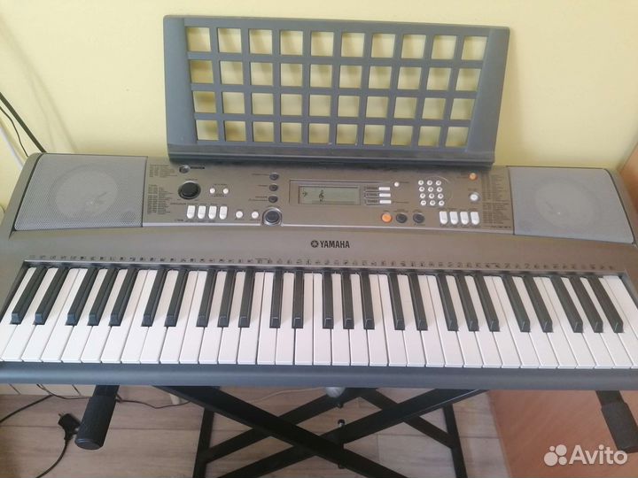 Синтезатор yamaha psr r300