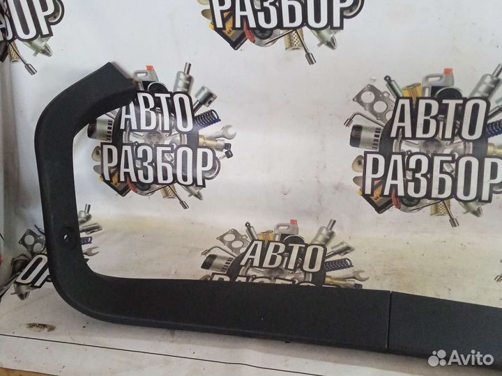 Обшивка крышки багажника на Opel Astra H