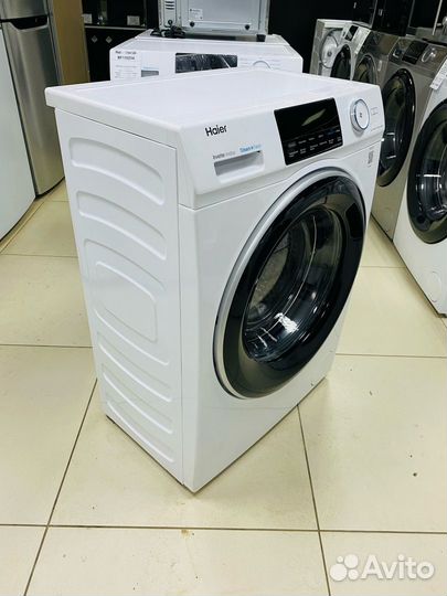 Стиральная машина узкая Haier HW70-BP12969A